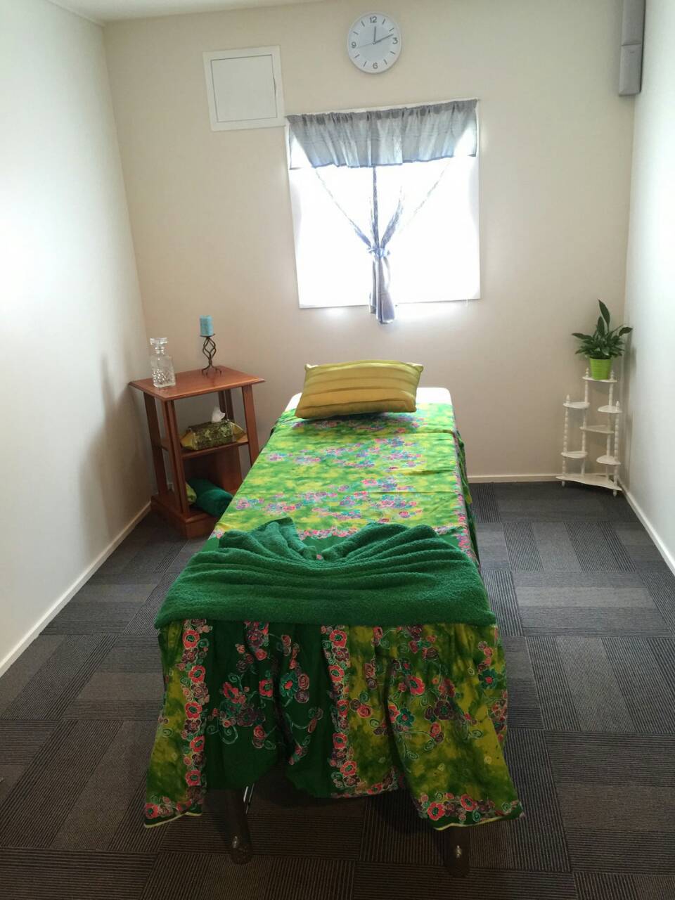 Massage room and bed Jade Petone
